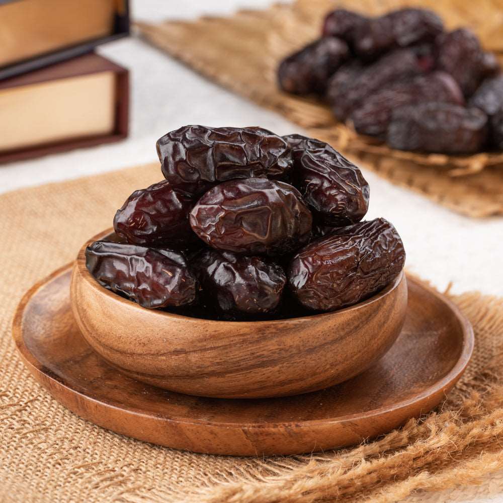 Safawi Dates (Kalmi Khajur) of Saudi Arabia, a Premium Arabian Dates | GetMyDates